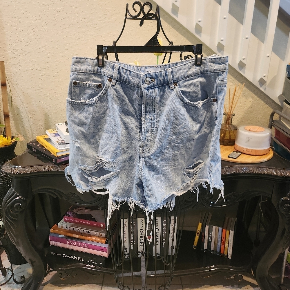 Zara Jean Shorts size 14
